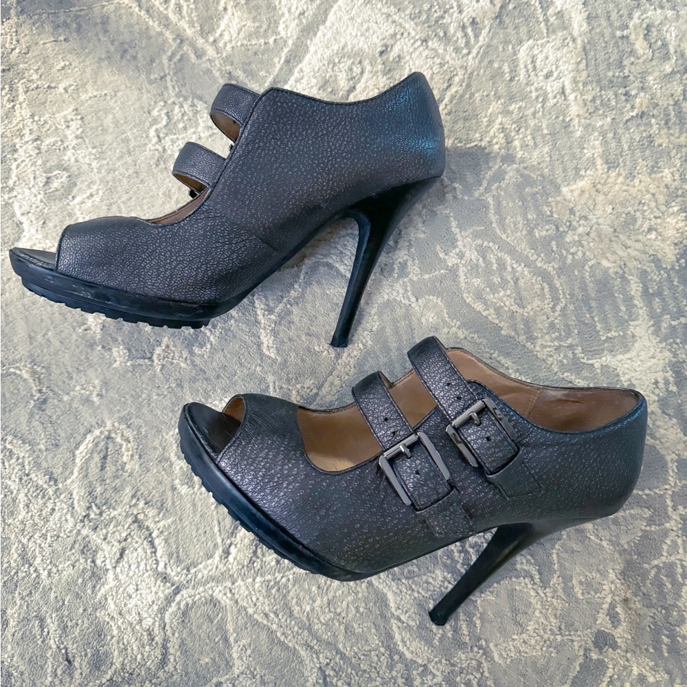 Vintage MICHAEL Michael Kors Metallic Lugsole Heels